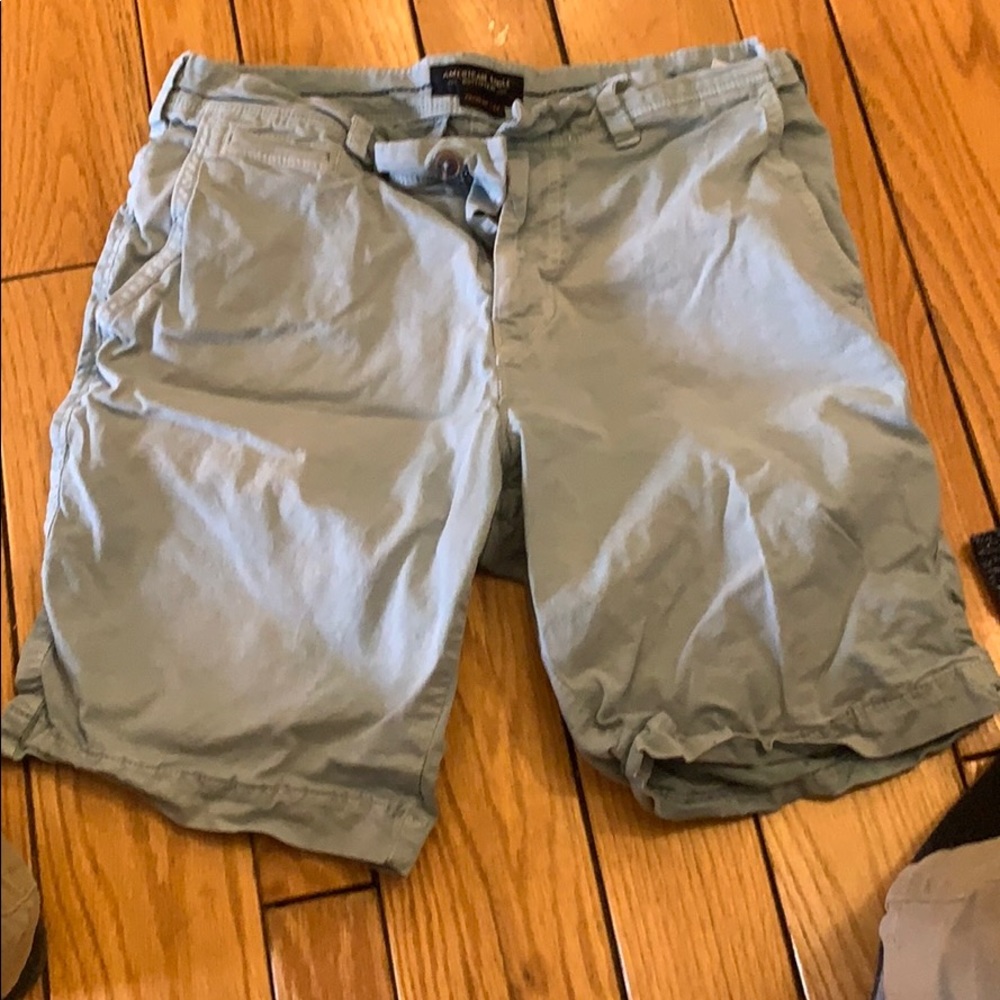 Men’s American Eagle shorts